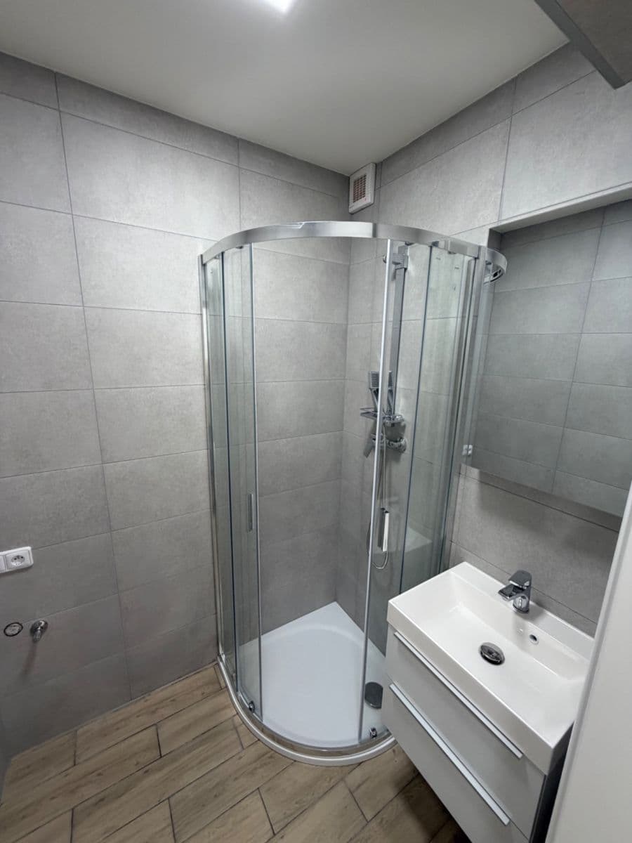 Prenájom bytu 1-izbový 41 m², Na Vyhaslém, Kladno, Středočeský kraj Prenájom bytu 1-izbový 41 m², Na Vyhaslém, Kladno, Středočeský kraj