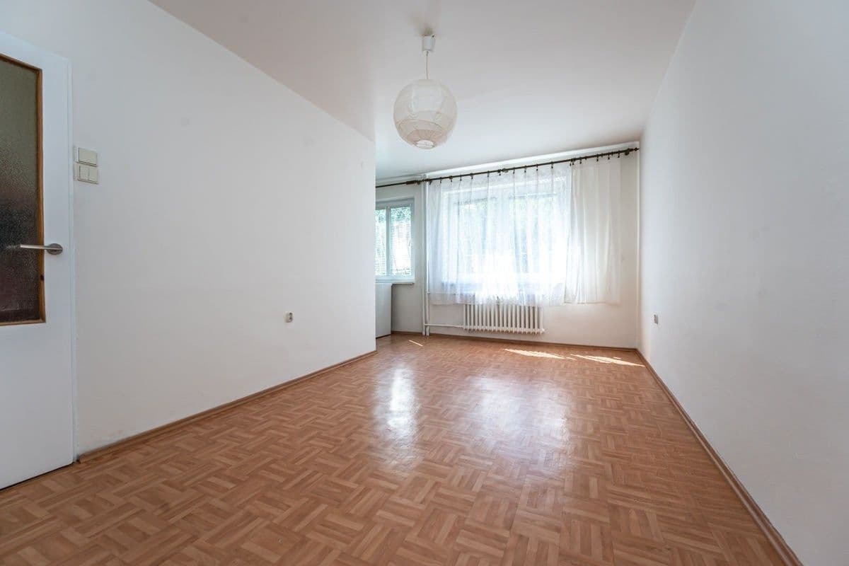 Prenájom bytu 1-izbový 29 m², Svojšovická, Praha, Praha Prenájom bytu 1-izbový 29 m², Svojšovická, Praha, Praha