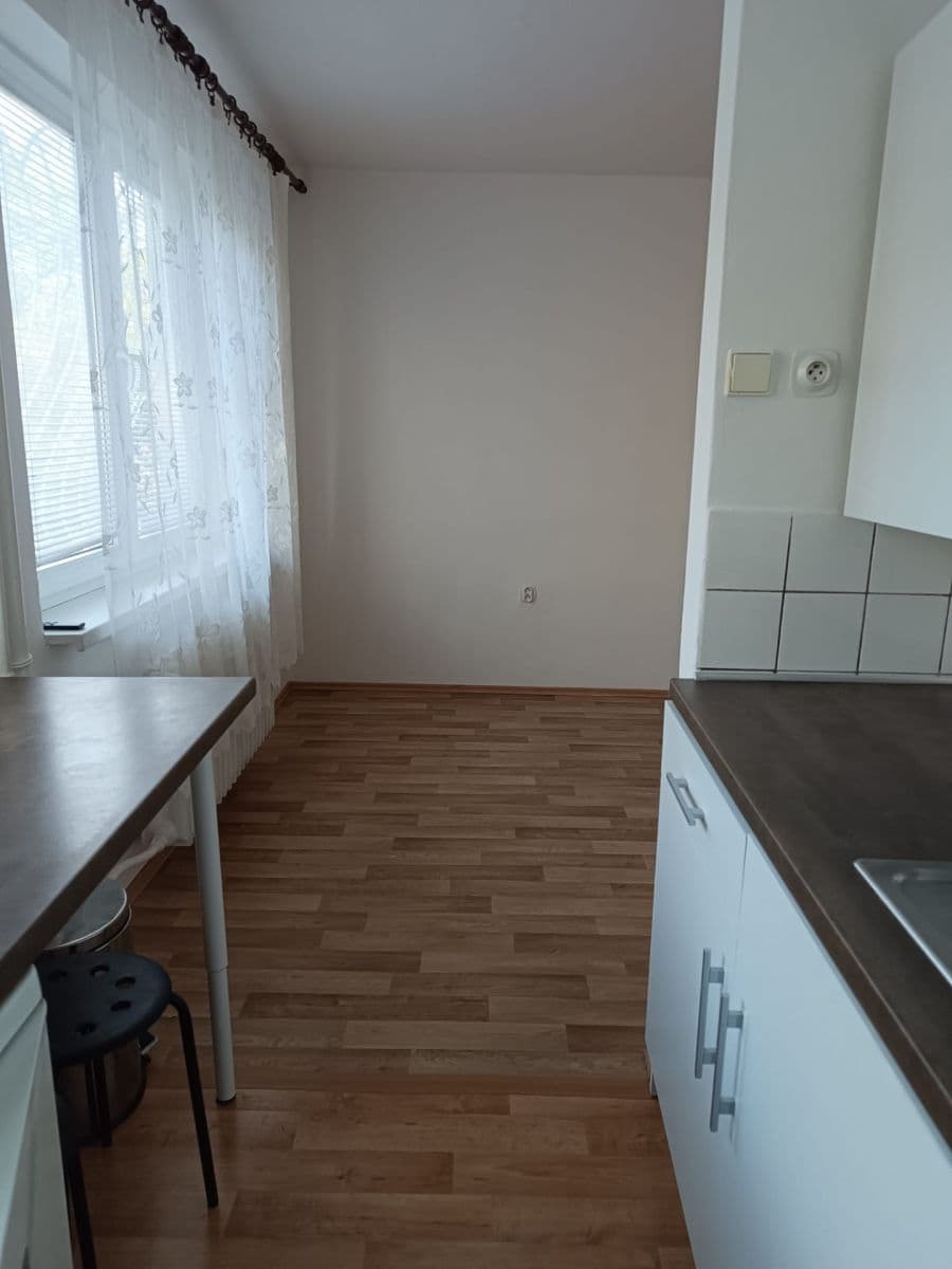 Prenájom bytu 1-izbový 29 m², Svojšovická, Praha, Praha Prenájom bytu 1-izbový 29 m², Svojšovická, Praha, Praha