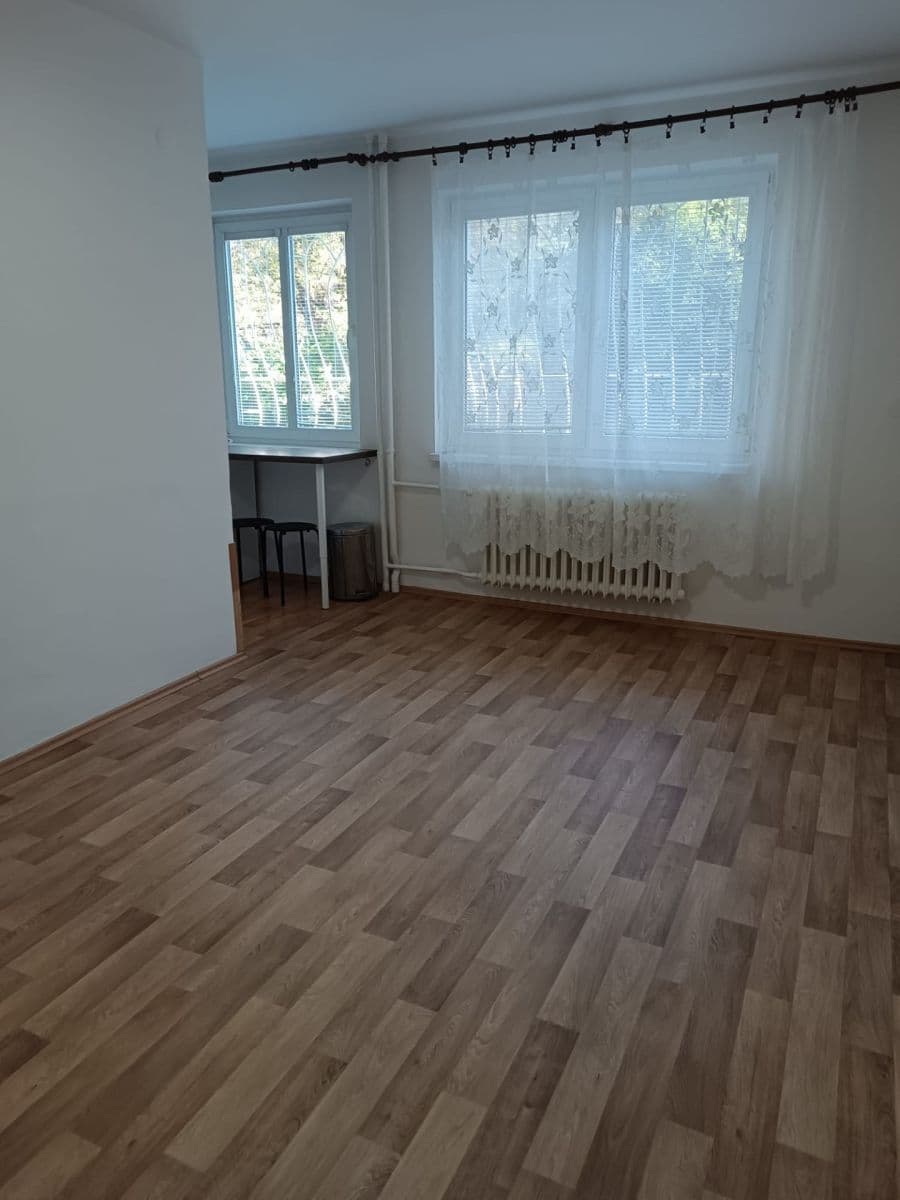 Prenájom bytu 1-izbový 29 m², Svojšovická, Praha, Praha Prenájom bytu 1-izbový 29 m², Svojšovická, Praha, Praha