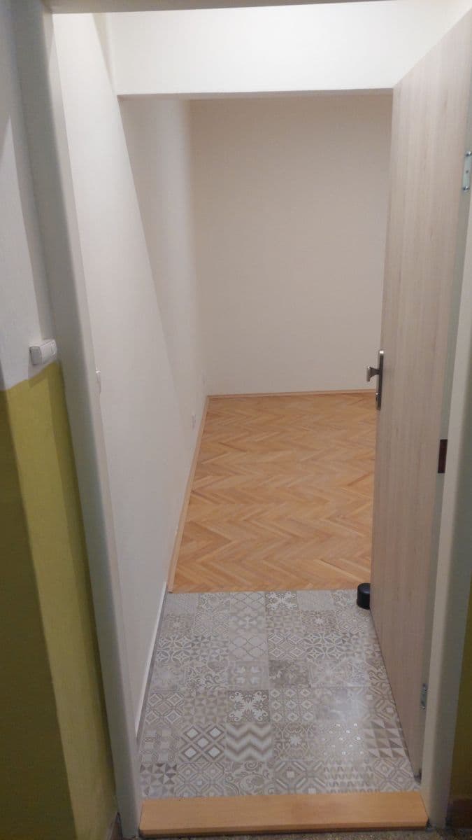 Prenájom bytu Garsoniéra 22 m², Foerstrova, Olomouc, Olomoucký kraj Prenájom bytu Garsoniéra 22 m², Foerstrova, Olomouc, Olomoucký kraj