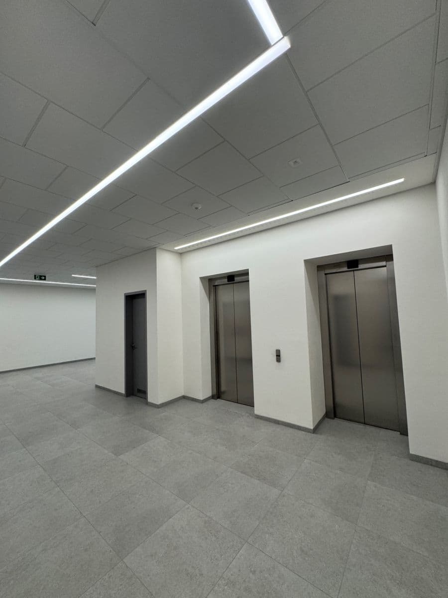 Prenájom bytu 1-izbový 50 m², Malešická, Praha, Praha Prenájom bytu 1-izbový 50 m², Malešická, Praha, Praha