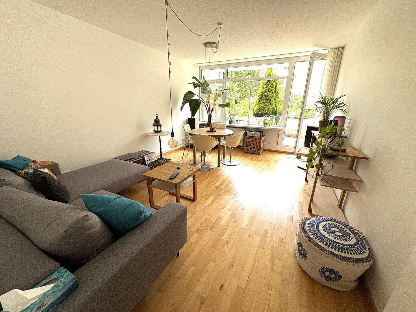 Prenájom bytu 2-izbový 77 m², Ottobrunn, Bavorsko Prenájom bytu 2-izbový 77 m², Ottobrunn, Bavorsko