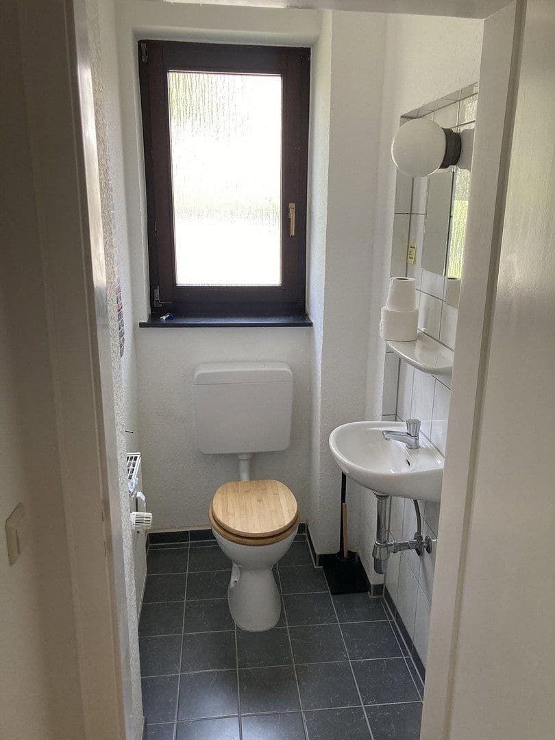 Prenájom bytu 3-izbový 90 m², Bruchsal, Bádensko-Wurttembersko Prenájom bytu 3-izbový 90 m², Bruchsal, Bádensko-Wurttembersko