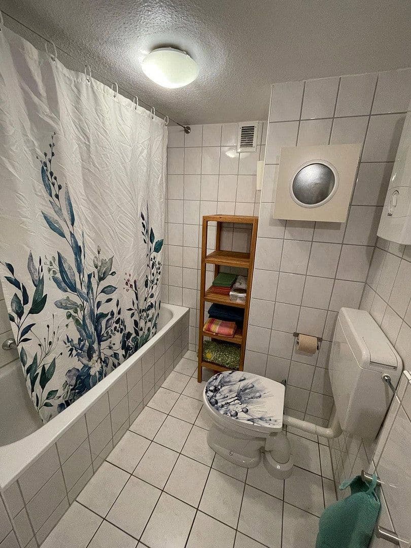 Prenájom bytu 5-izbový 120 m², Froweinstraße 16, Wuppertal, Severné Porýnie - Westfálsko Prenájom bytu 5-izbový 120 m², Froweinstraße 16, Wuppertal, Severné Porýnie - Westfálsko