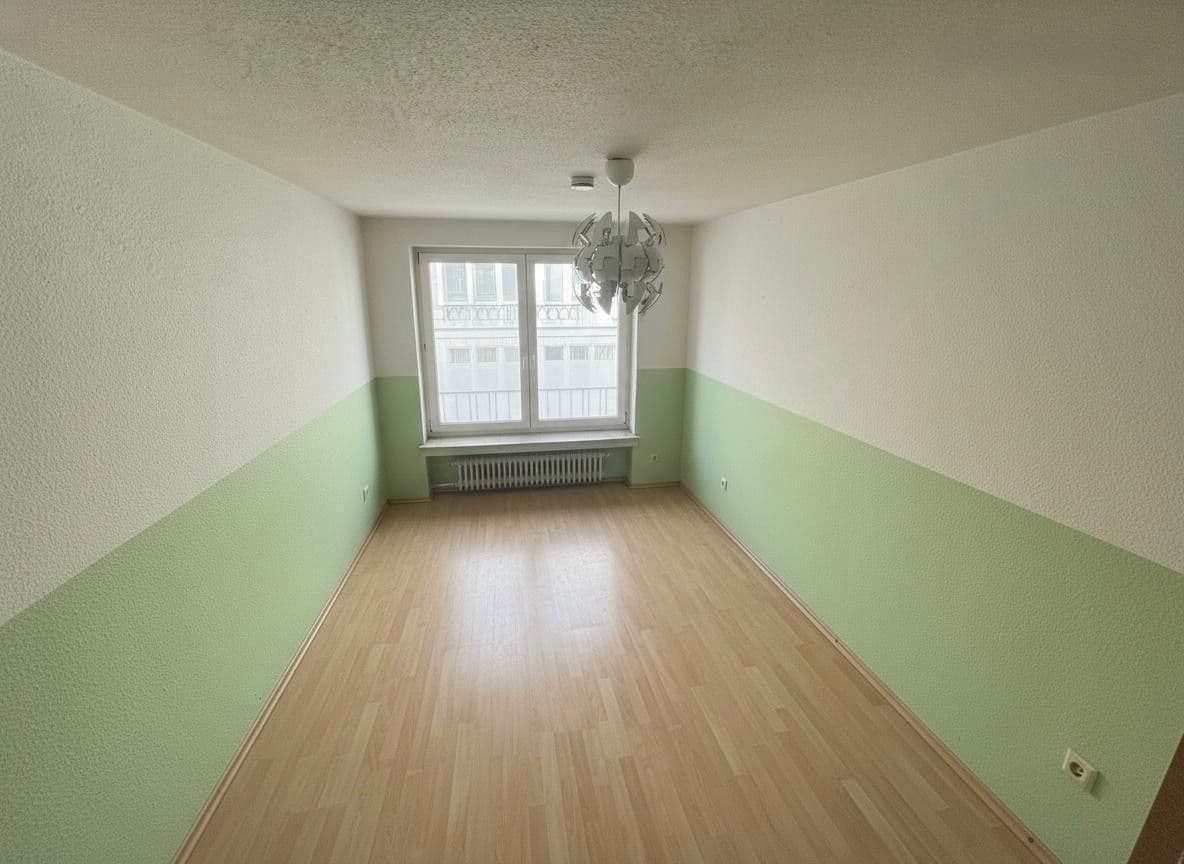 Prenájom bytu 5-izbový 120 m², Froweinstraße 16, Wuppertal, Severné Porýnie - Westfálsko Prenájom bytu 5-izbový 120 m², Froweinstraße 16, Wuppertal, Severné Porýnie - Westfálsko