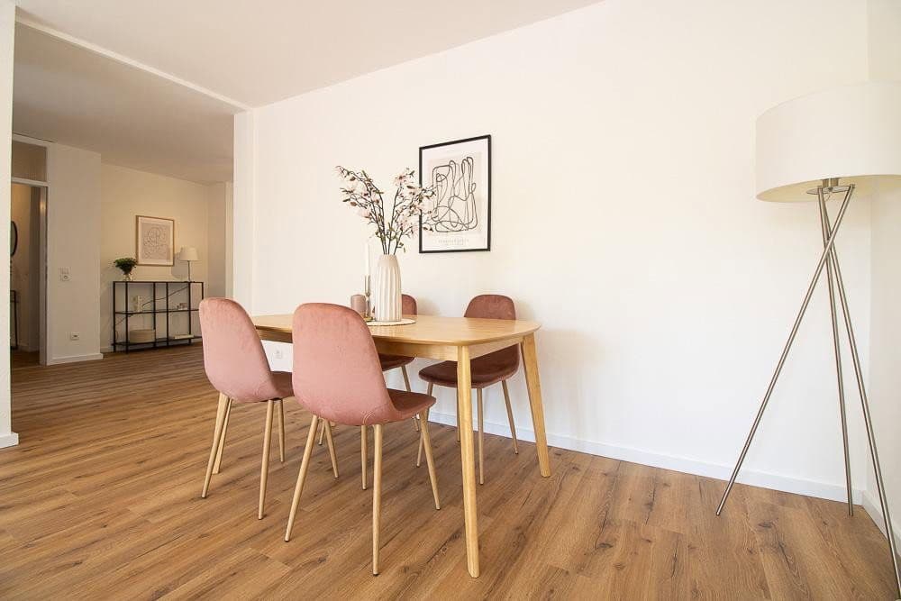 Predaj bytu 3-izbový 88 m², Nietzeschtraße 5, Bonn, Severné Porýnie - Westfálsko Predaj bytu 3-izbový 88 m², Nietzeschtraße 5, Bonn, Severné Porýnie - Westfálsko