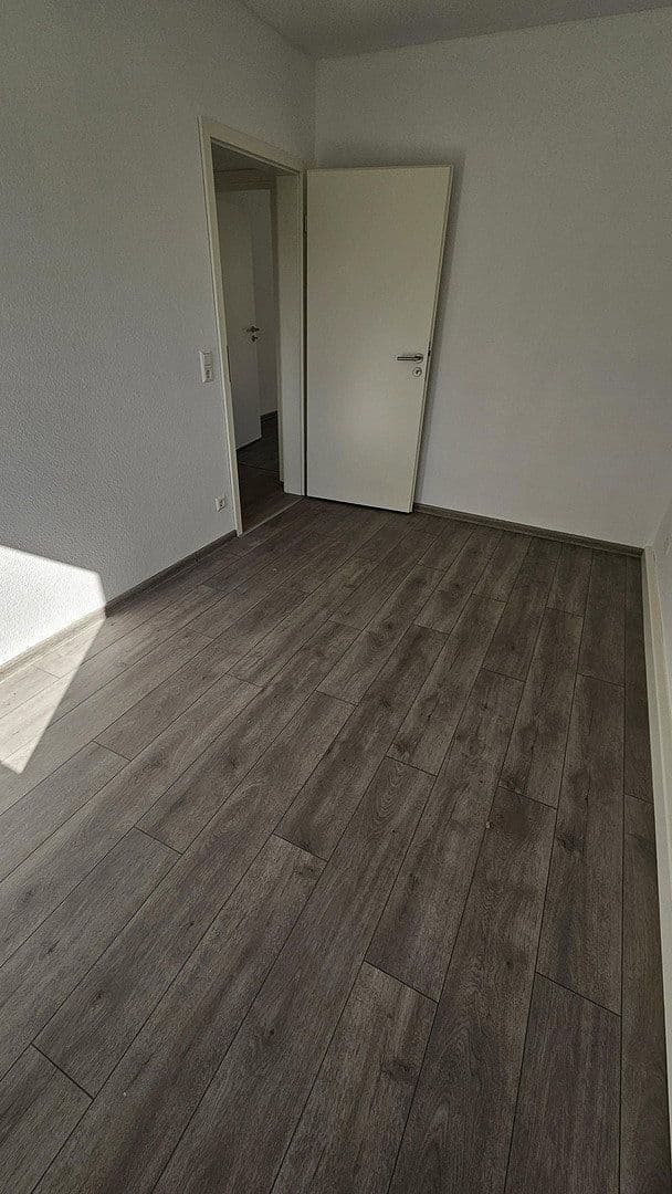Prenájom bytu 3-izbový 59 m², Eutighofer Straße 22, Schwäbisch Gmünd, Bádensko-Wurttembersko Prenájom bytu 3-izbový 59 m², Eutighofer Straße 22, Schwäbisch Gmünd, Bádensko-Wurttembersko