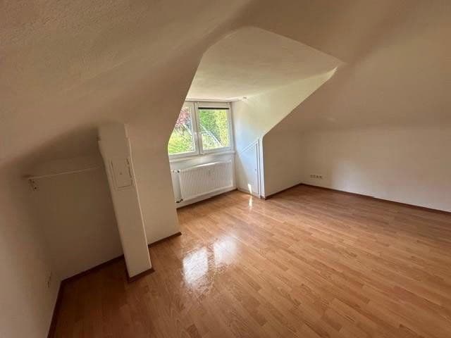 Prenájom bytu 1-izbový 18 m², Dillmannstr. 12, Stuttgart, Bádensko-Wurttembersko Prenájom bytu 1-izbový 18 m², Dillmannstr. 12, Stuttgart, Bádensko-Wurttembersko
