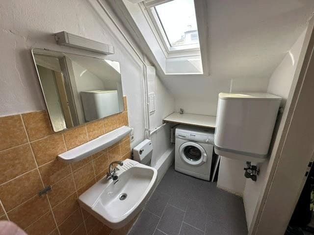 Prenájom bytu 1-izbový 18 m², Dillmannstr. 12, Stuttgart, Bádensko-Wurttembersko Prenájom bytu 1-izbový 18 m², Dillmannstr. 12, Stuttgart, Bádensko-Wurttembersko