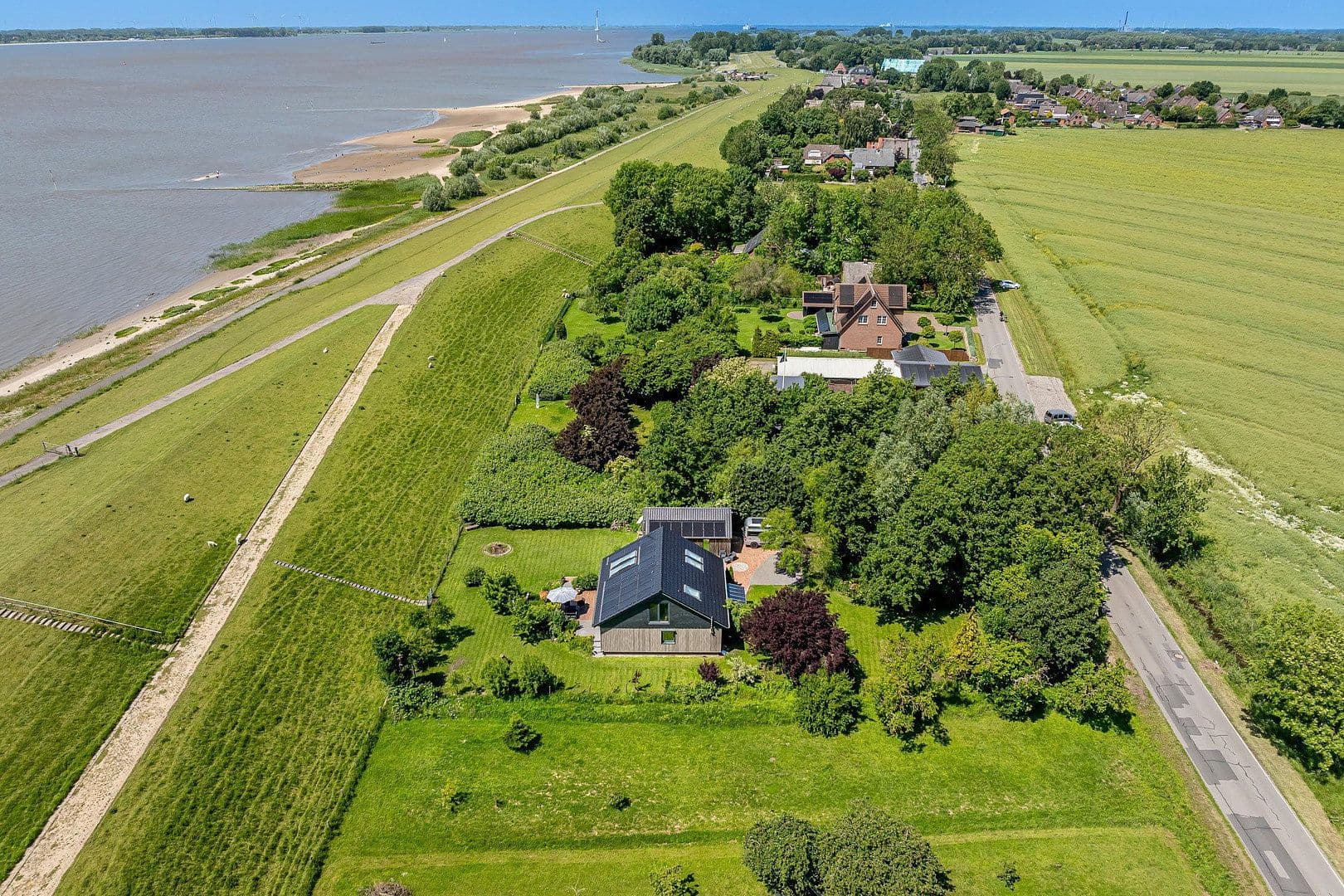 Predaj domu 130 m², pozemek 2.722 m², Kollmar, Šlezvicko-Holštajnsko Predaj domu 130 m², pozemek 2.722 m², Kollmar, Šlezvicko-Holštajnsko