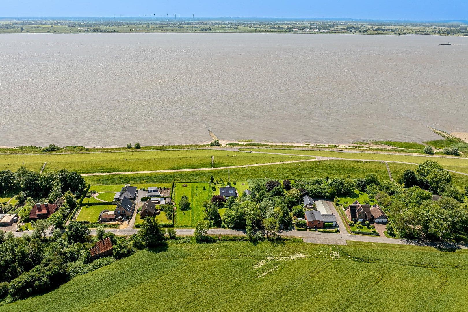 Predaj domu 130 m², pozemek 2.722 m², Kollmar, Šlezvicko-Holštajnsko Predaj domu 130 m², pozemek 2.722 m², Kollmar, Šlezvicko-Holštajnsko