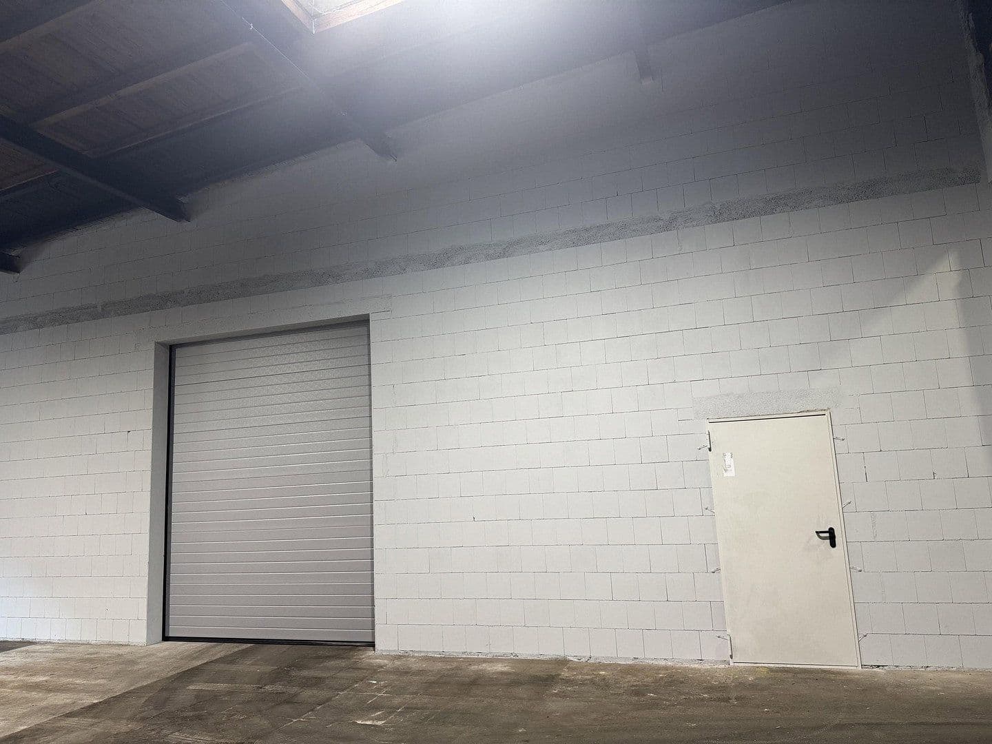 Prenájom nebytového priestoru 399 m², Dohna, Sasko Prenájom nebytového priestoru 399 m², Dohna, Sasko