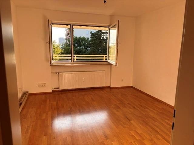 Predaj bytu 3-izbový 75 m², Herriedener Straße 16, Nürnberg, Bavorsko Predaj bytu 3-izbový 75 m², Herriedener Straße 16, Nürnberg, Bavorsko