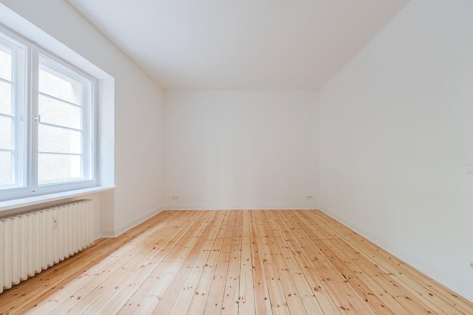 Predaj bytu 4-izbový 128 m², Düsseldorfer Str. 34, Berlin, Berlín Predaj bytu 4-izbový 128 m², Düsseldorfer Str. 34, Berlin, Berlín