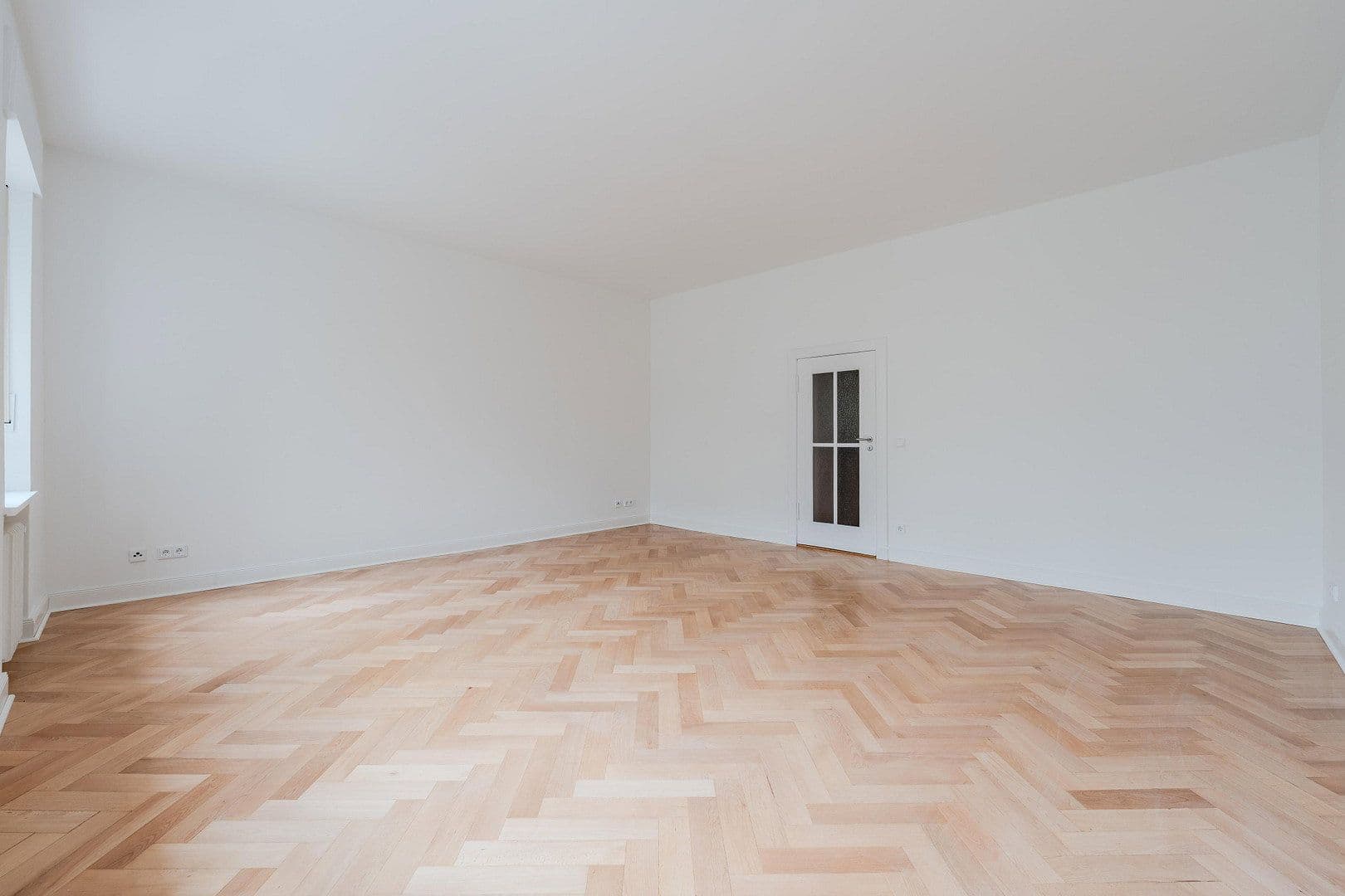 Predaj bytu 4-izbový 128 m², Düsseldorfer Str. 34, Berlin, Berlín Predaj bytu 4-izbový 128 m², Düsseldorfer Str. 34, Berlin, Berlín
