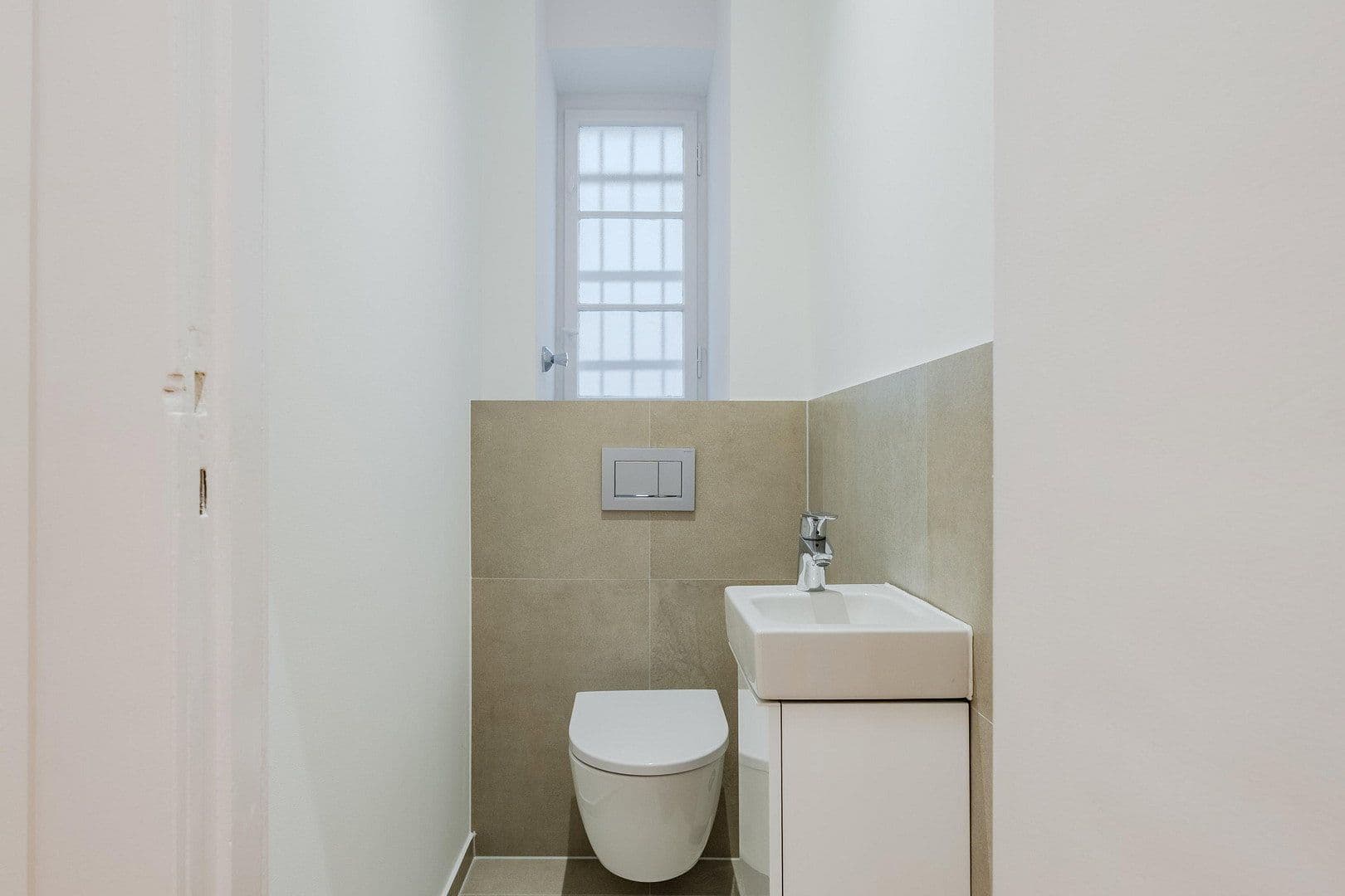 Predaj bytu 4-izbový 128 m², Düsseldorfer Str. 34, Berlin, Berlín Predaj bytu 4-izbový 128 m², Düsseldorfer Str. 34, Berlin, Berlín