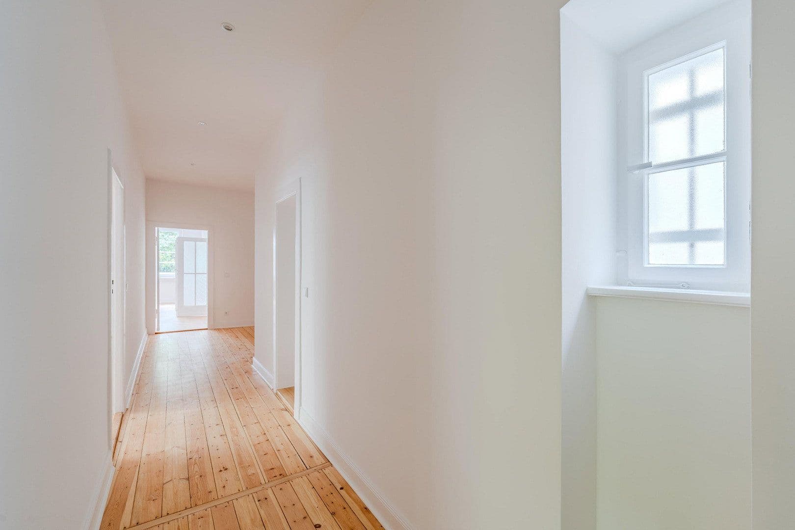 Predaj bytu 4-izbový 128 m², Düsseldorfer Str. 34, Berlin, Berlín Predaj bytu 4-izbový 128 m², Düsseldorfer Str. 34, Berlin, Berlín