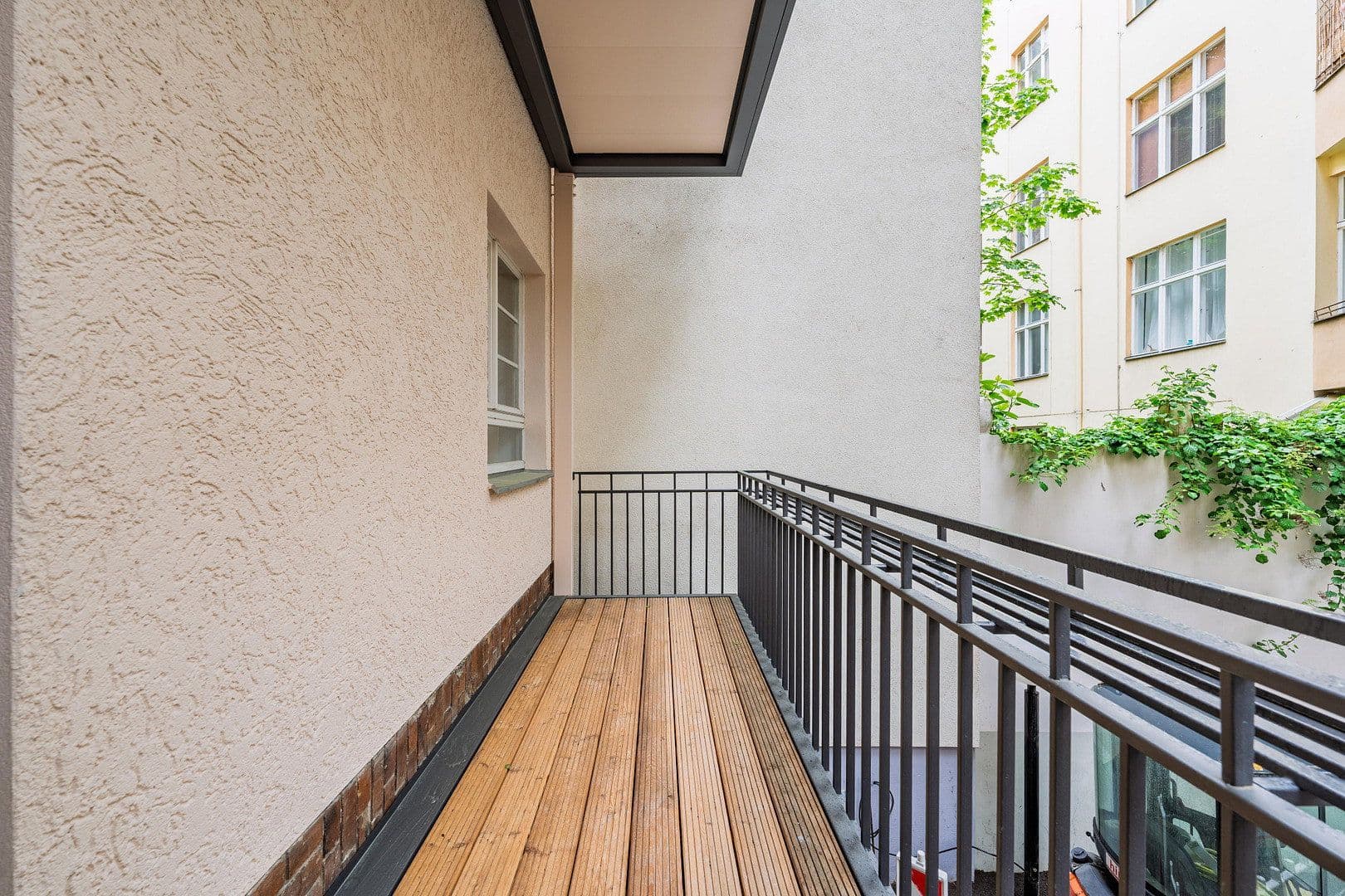 Predaj bytu 4-izbový 128 m², Düsseldorfer Str. 34, Berlin, Berlín Predaj bytu 4-izbový 128 m², Düsseldorfer Str. 34, Berlin, Berlín
