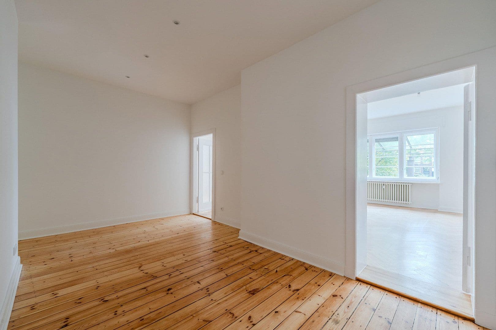 Predaj bytu 4-izbový 128 m², Düsseldorfer Str. 34, Berlin, Berlín Predaj bytu 4-izbový 128 m², Düsseldorfer Str. 34, Berlin, Berlín