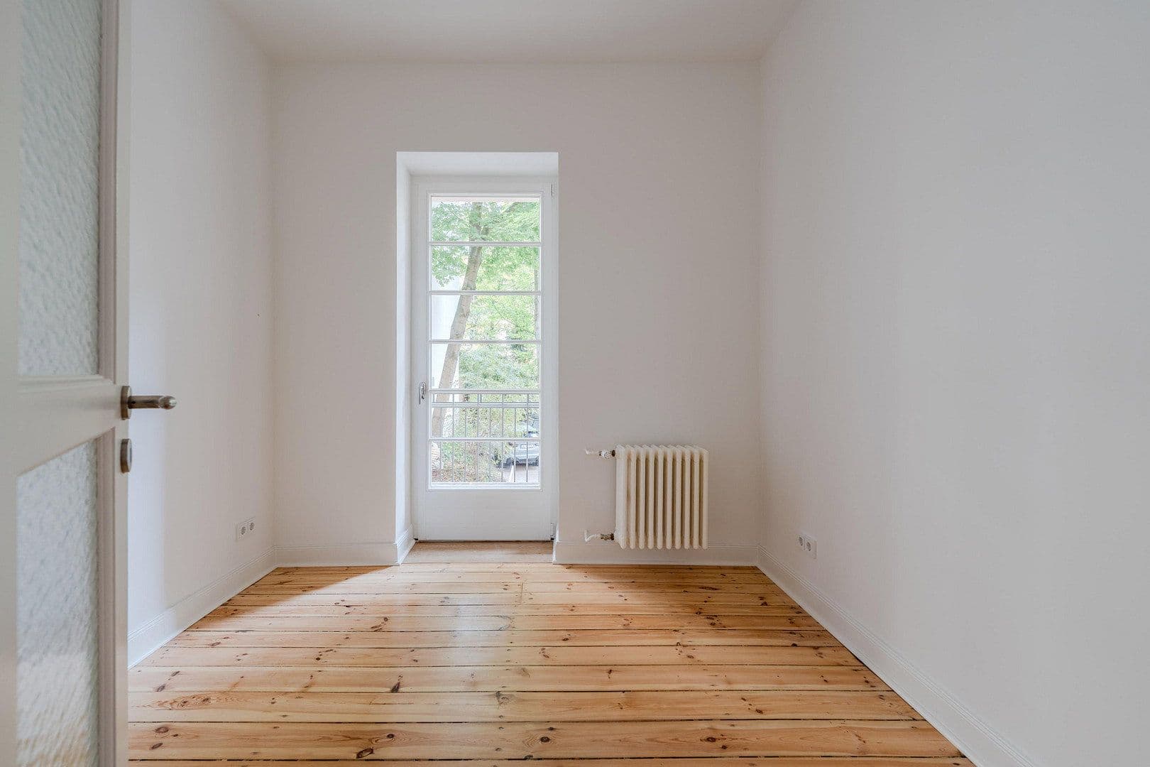 Predaj bytu 4-izbový 128 m², Düsseldorfer Str. 34, Berlin, Berlín Predaj bytu 4-izbový 128 m², Düsseldorfer Str. 34, Berlin, Berlín