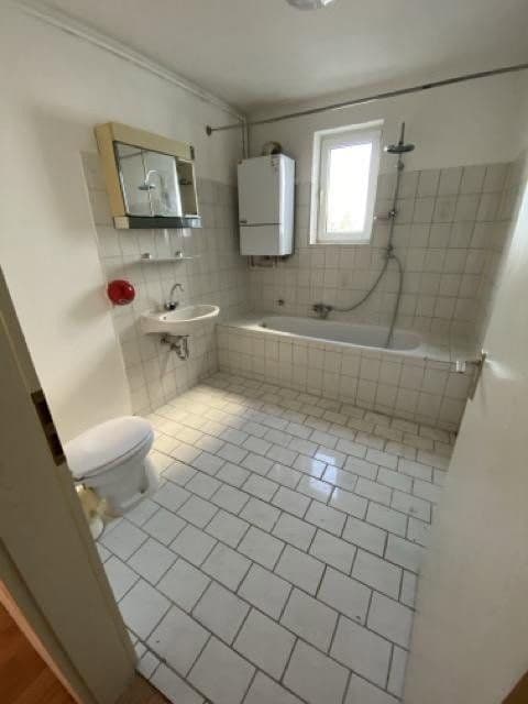 Prenájom bytu 2-izbový 60 m², Eisfelder Straße 34, Neustadt bei Coburg, Bavorsko Prenájom bytu 2-izbový 60 m², Eisfelder Straße 34, Neustadt bei Coburg, Bavorsko