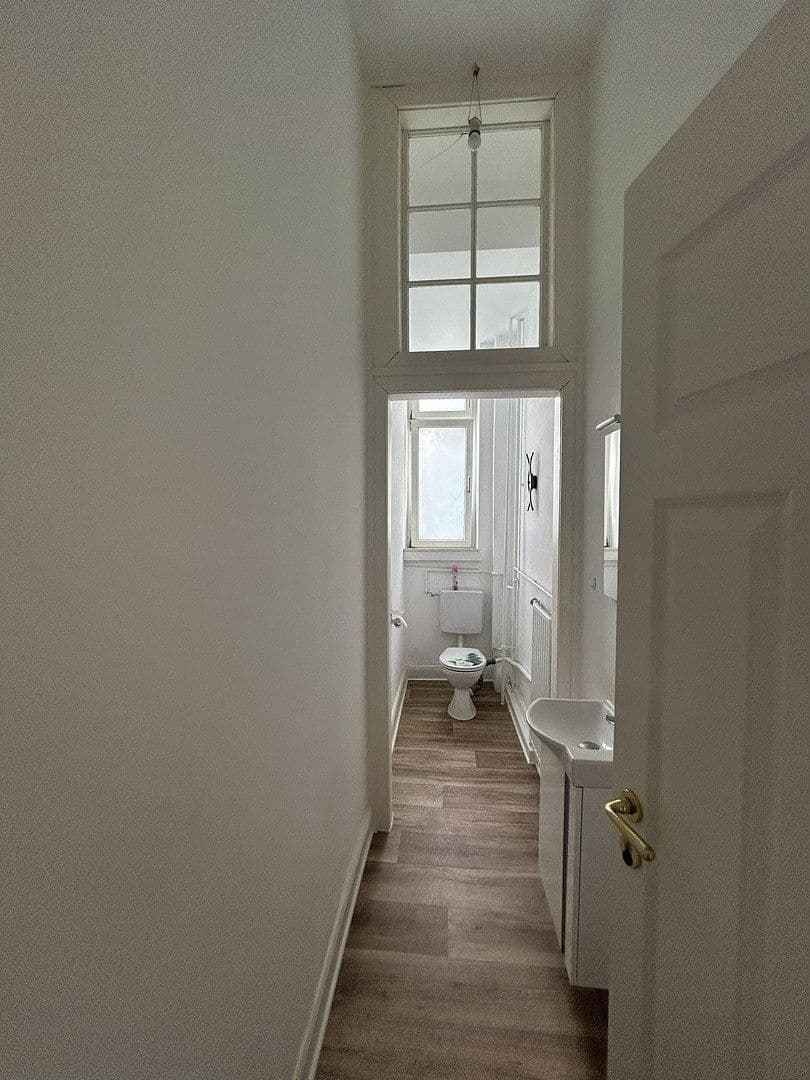 Prenájom bytu 4-izbový 188 m², Friedrichstraße 7, Ludwigshafen, Porýnie-Falcko Prenájom bytu 4-izbový 188 m², Friedrichstraße 7, Ludwigshafen, Porýnie-Falcko