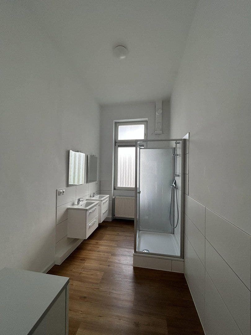 Prenájom bytu 4-izbový 188 m², Friedrichstraße 7, Ludwigshafen, Porýnie-Falcko Prenájom bytu 4-izbový 188 m², Friedrichstraße 7, Ludwigshafen, Porýnie-Falcko