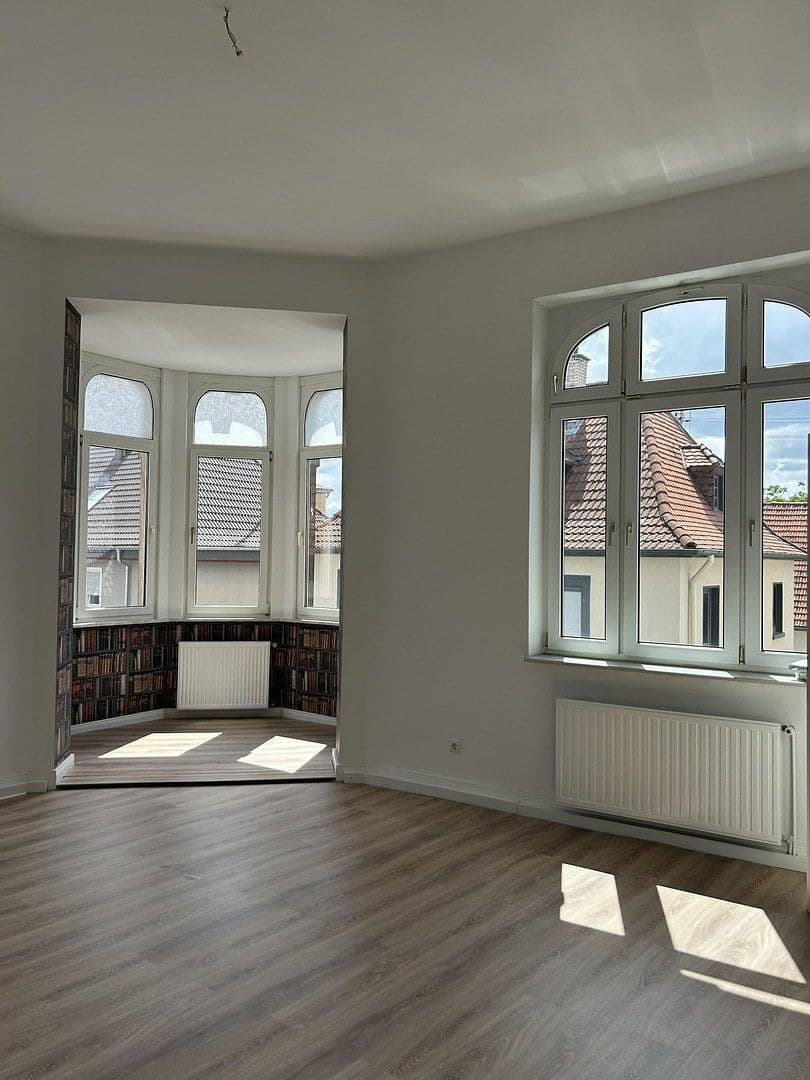 Prenájom bytu 4-izbový 188 m², Friedrichstraße 7, Ludwigshafen, Porýnie-Falcko Prenájom bytu 4-izbový 188 m², Friedrichstraße 7, Ludwigshafen, Porýnie-Falcko