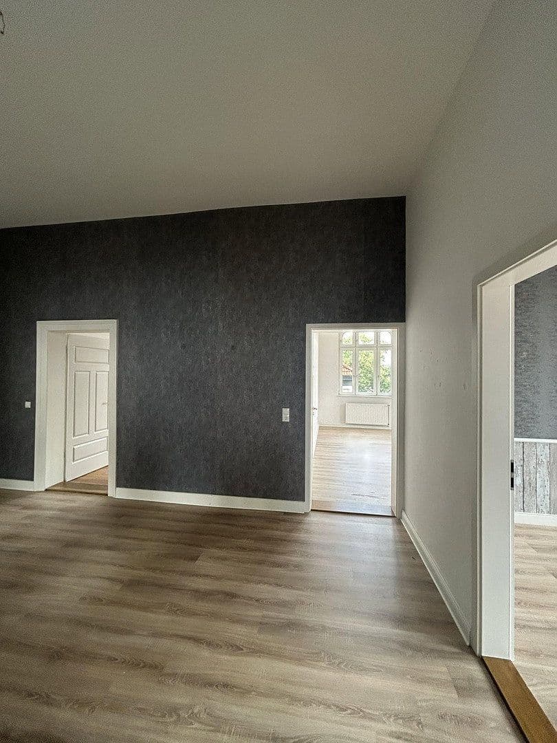Prenájom bytu 4-izbový 188 m², Friedrichstraße 7, Ludwigshafen, Porýnie-Falcko Prenájom bytu 4-izbový 188 m², Friedrichstraße 7, Ludwigshafen, Porýnie-Falcko