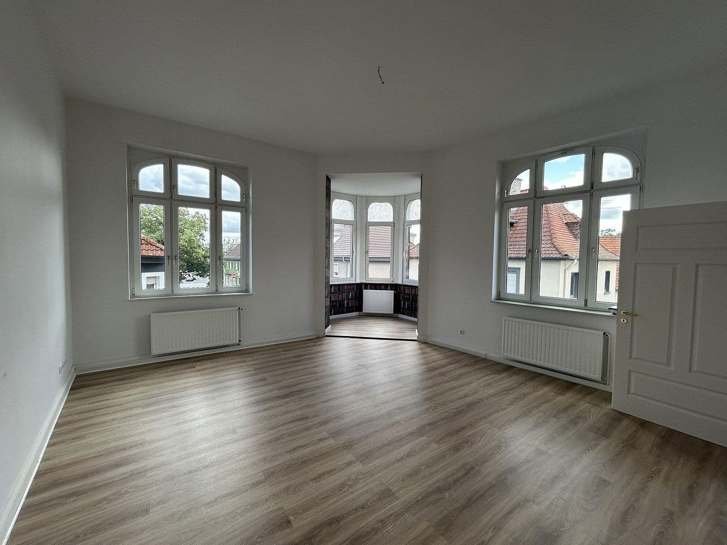 Prenájom bytu 4-izbový 188 m², Friedrichstraße 7, Ludwigshafen, Porýnie-Falcko Prenájom bytu 4-izbový 188 m², Friedrichstraße 7, Ludwigshafen, Porýnie-Falcko