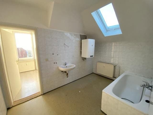 Prenájom bytu 4-izbový 110 m², Eisfelder Straße 34, Neustadt bei Coburg, Bavorsko Prenájom bytu 4-izbový 110 m², Eisfelder Straße 34, Neustadt bei Coburg, Bavorsko