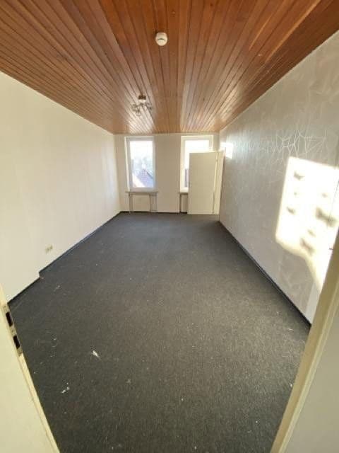 Prenájom bytu 4-izbový 110 m², Eisfelder Straße 34, Neustadt bei Coburg, Bavorsko Prenájom bytu 4-izbový 110 m², Eisfelder Straße 34, Neustadt bei Coburg, Bavorsko