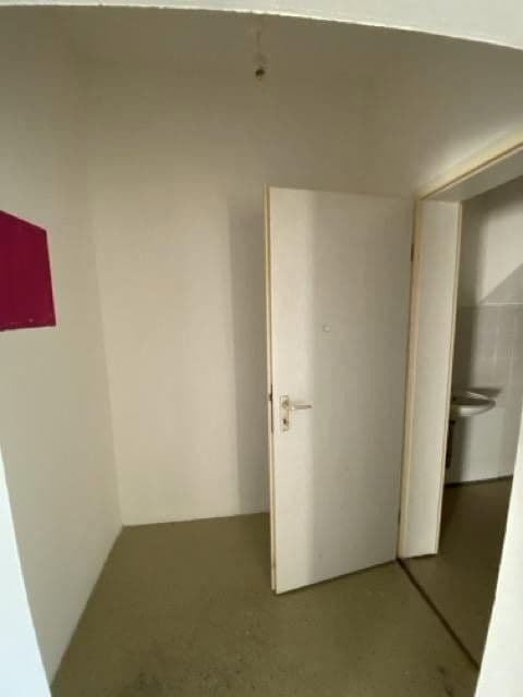 Prenájom bytu 4-izbový 110 m², Eisfelder Straße 34, Neustadt bei Coburg, Bavorsko Prenájom bytu 4-izbový 110 m², Eisfelder Straße 34, Neustadt bei Coburg, Bavorsko