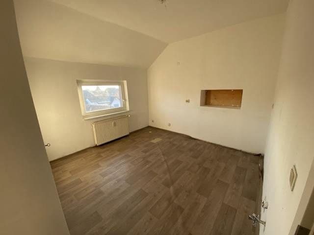 Prenájom bytu 4-izbový 110 m², Eisfelder Straße 34, Neustadt bei Coburg, Bavorsko Prenájom bytu 4-izbový 110 m², Eisfelder Straße 34, Neustadt bei Coburg, Bavorsko