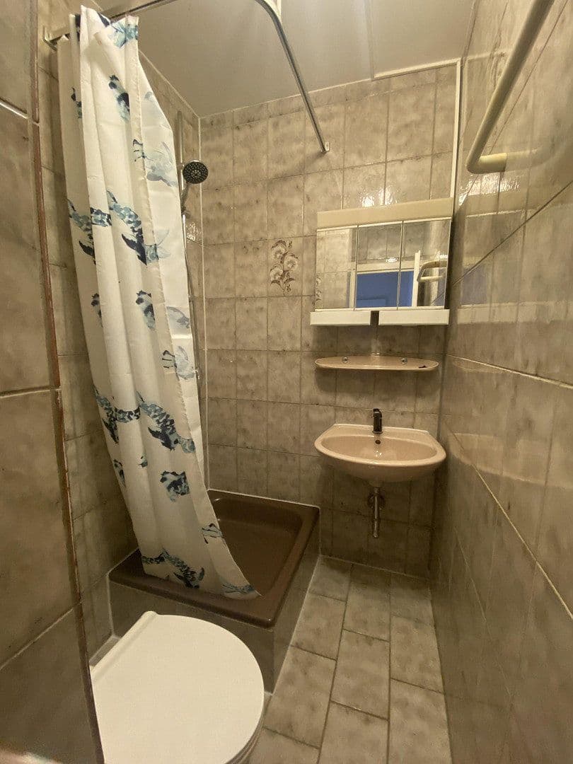Prenájom bytu 12 m², Stuttgart, Bádensko-Wurttembersko Prenájom bytu 12 m², Stuttgart, Bádensko-Wurttembersko