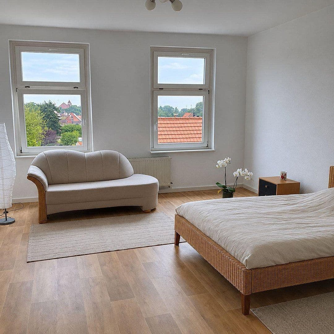 Prenájom bytu 4-izbový 82 m², Bahnhofstraße 2, Kyritz, Brandenbursko Prenájom bytu 4-izbový 82 m², Bahnhofstraße 2, Kyritz, Brandenbursko