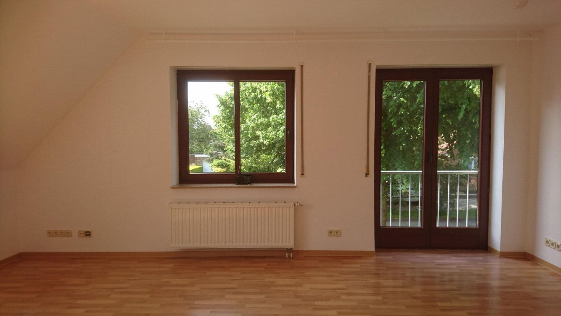 Prenájom bytu 5-izbový 135 m², Lotjeweg 37, Bremerhaven, Brémy Prenájom bytu 5-izbový 135 m², Lotjeweg 37, Bremerhaven, Brémy