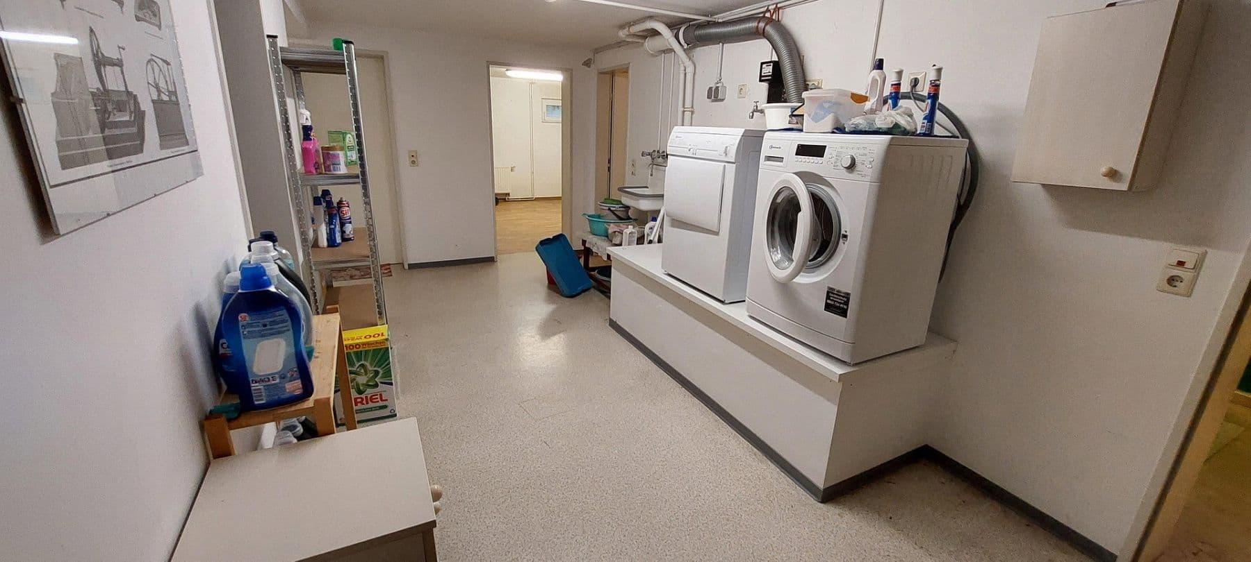 Prenájom bytu 5-izbový 135 m², Lotjeweg 37, Bremerhaven, Brémy Prenájom bytu 5-izbový 135 m², Lotjeweg 37, Bremerhaven, Brémy