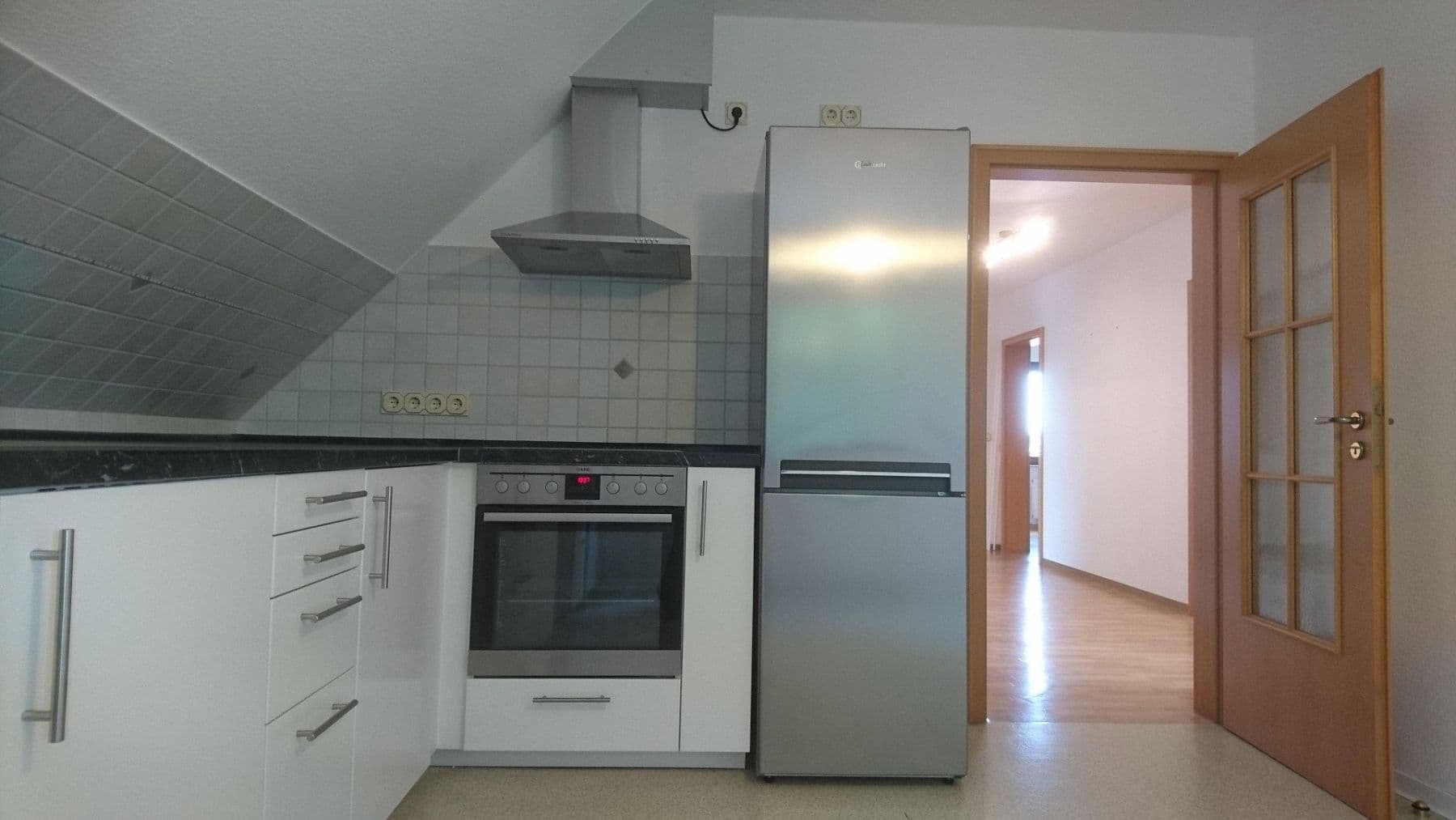 Prenájom bytu 5-izbový 135 m², Lotjeweg 37, Bremerhaven, Brémy Prenájom bytu 5-izbový 135 m², Lotjeweg 37, Bremerhaven, Brémy