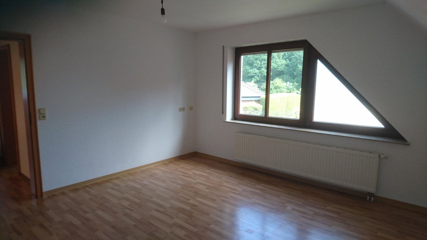 Prenájom bytu 5-izbový 135 m², Lotjeweg 37, Bremerhaven, Brémy Prenájom bytu 5-izbový 135 m², Lotjeweg 37, Bremerhaven, Brémy