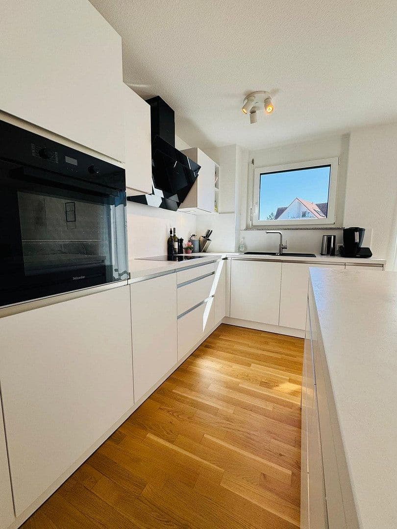 Prenájom bytu 4-izbový 91 m², Wolfschlugen, Bádensko-Wurttembersko Prenájom bytu 4-izbový 91 m², Wolfschlugen, Bádensko-Wurttembersko