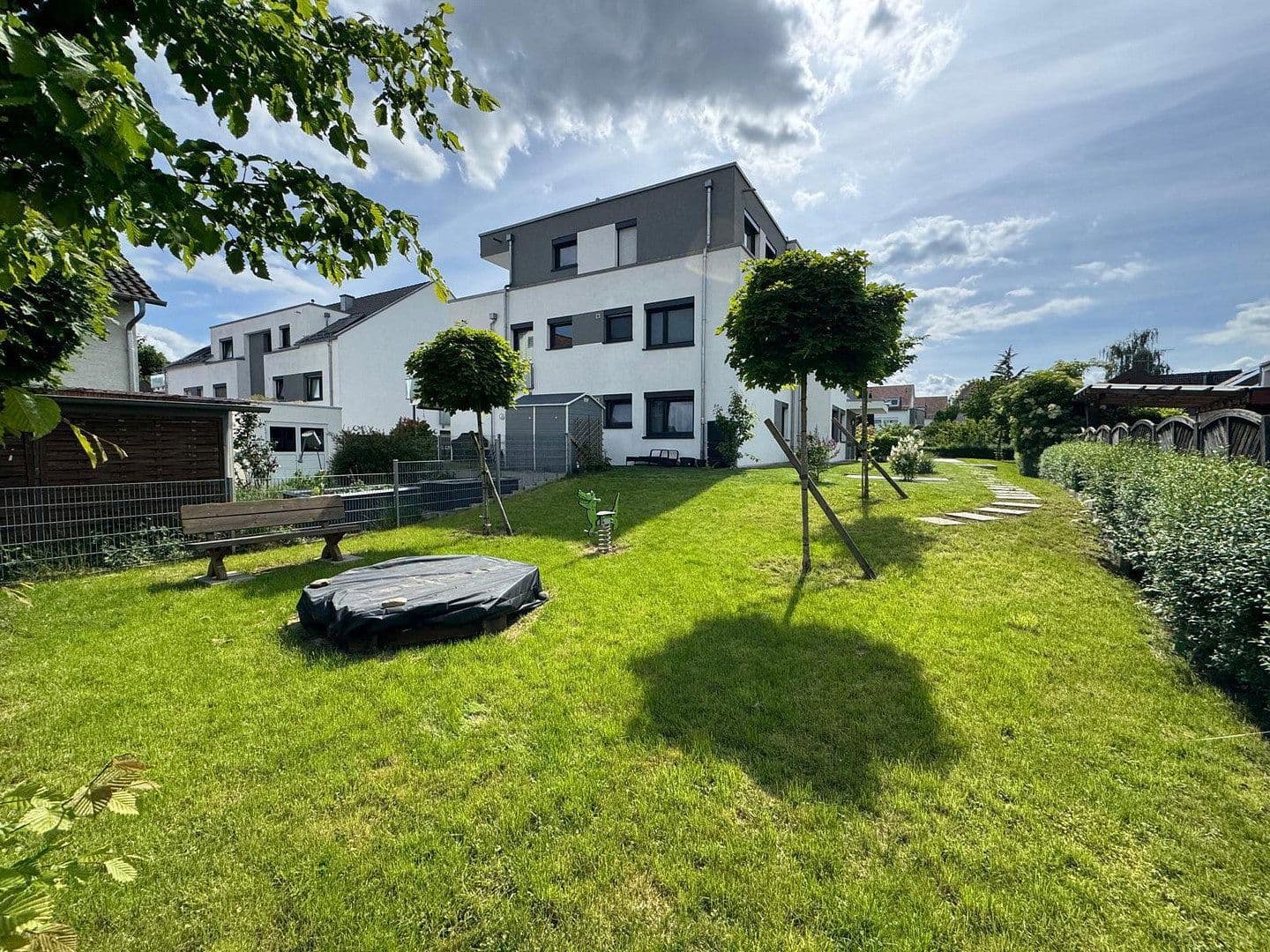 Prenájom bytu 4-izbový 91 m², Wolfschlugen, Bádensko-Wurttembersko Prenájom bytu 4-izbový 91 m², Wolfschlugen, Bádensko-Wurttembersko