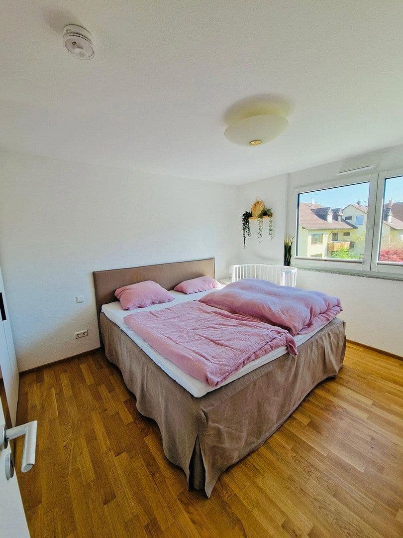 Prenájom bytu 4-izbový 91 m², Wolfschlugen, Bádensko-Wurttembersko Prenájom bytu 4-izbový 91 m², Wolfschlugen, Bádensko-Wurttembersko