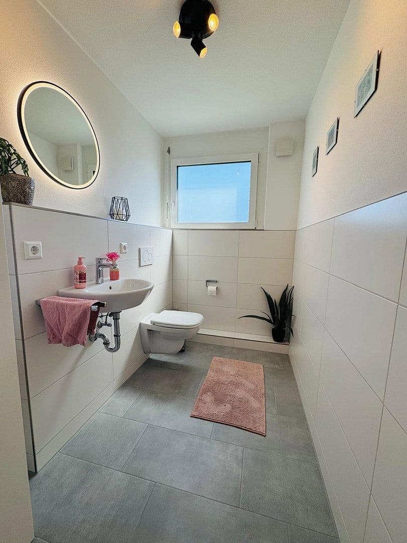 Prenájom bytu 4-izbový 91 m², Wolfschlugen, Bádensko-Wurttembersko Prenájom bytu 4-izbový 91 m², Wolfschlugen, Bádensko-Wurttembersko