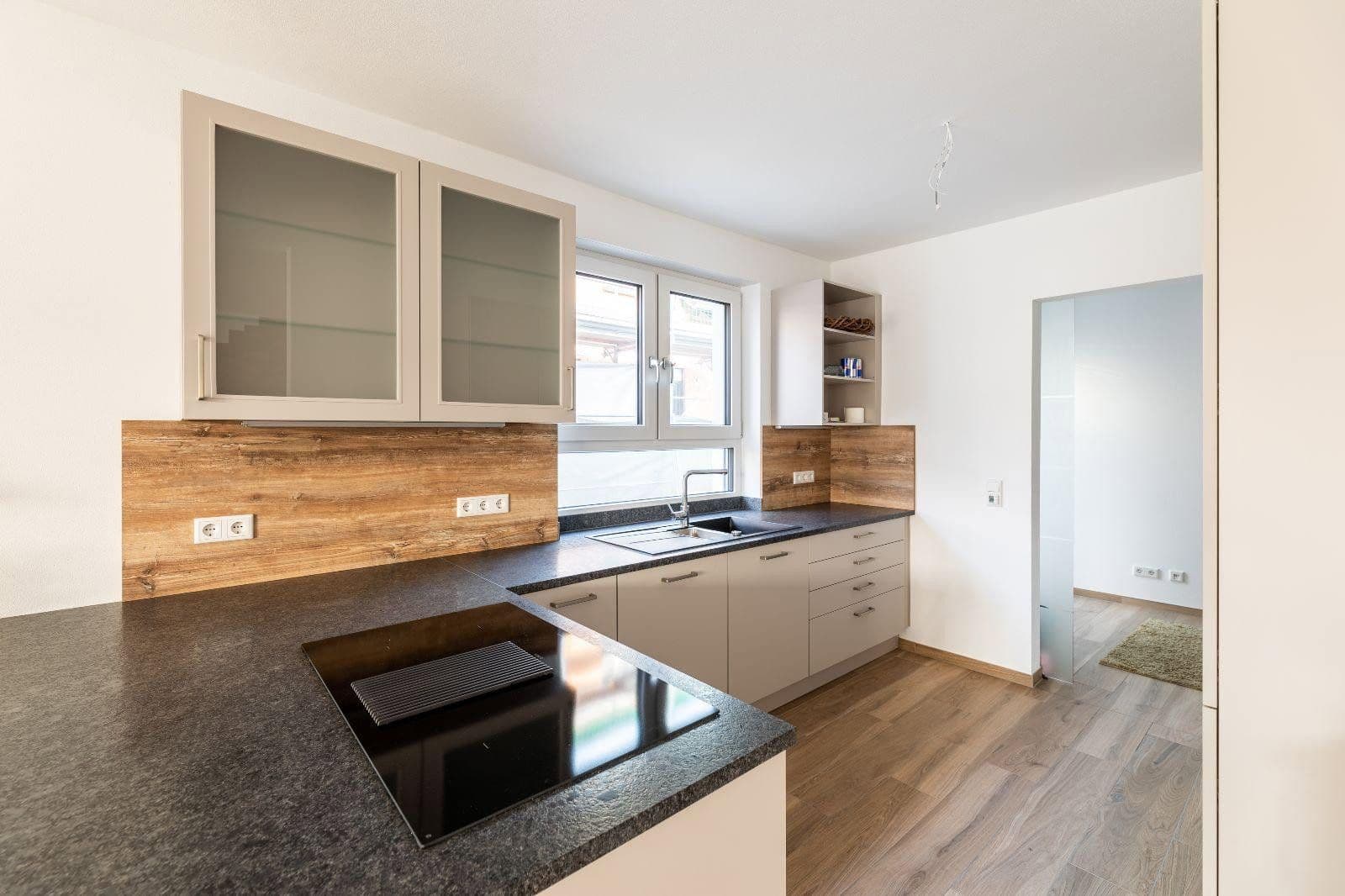 Prenájom domu 155 m², pozemek 300 m², Neuberg, Hesensko Prenájom domu 155 m², pozemek 300 m², Neuberg, Hesensko