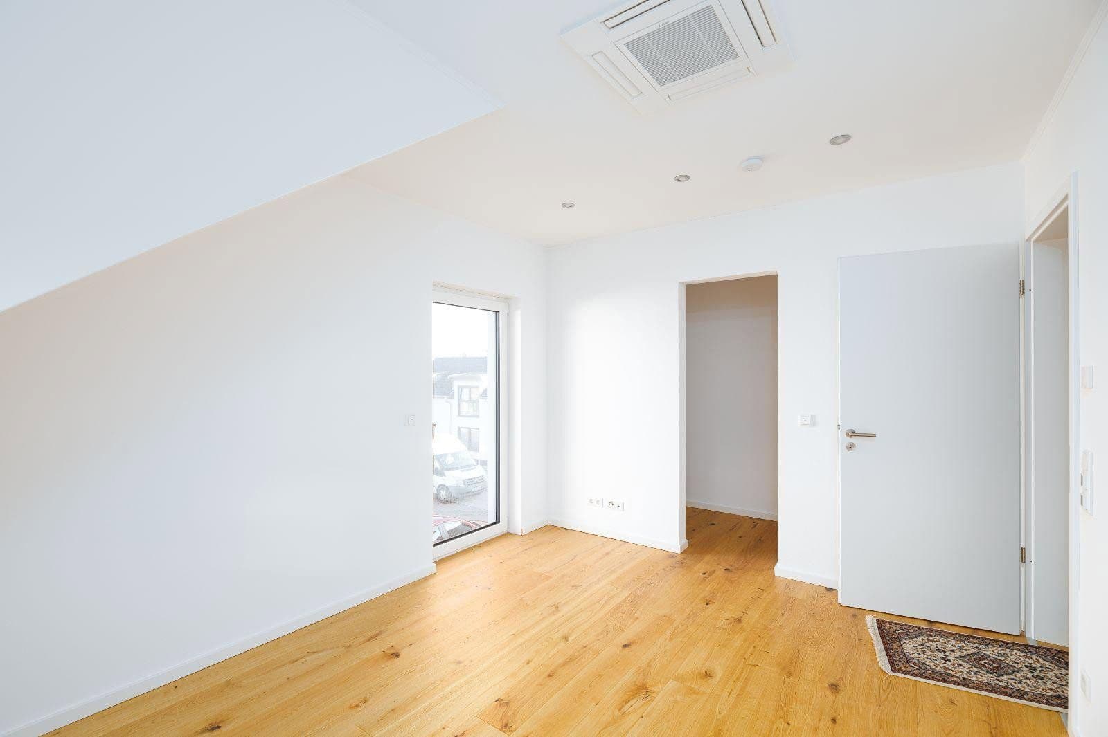 Prenájom domu 155 m², pozemek 300 m², Neuberg, Hesensko Prenájom domu 155 m², pozemek 300 m², Neuberg, Hesensko