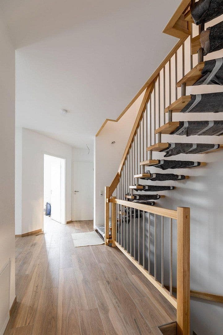 Prenájom domu 155 m², pozemek 300 m², Neuberg, Hesensko Prenájom domu 155 m², pozemek 300 m², Neuberg, Hesensko