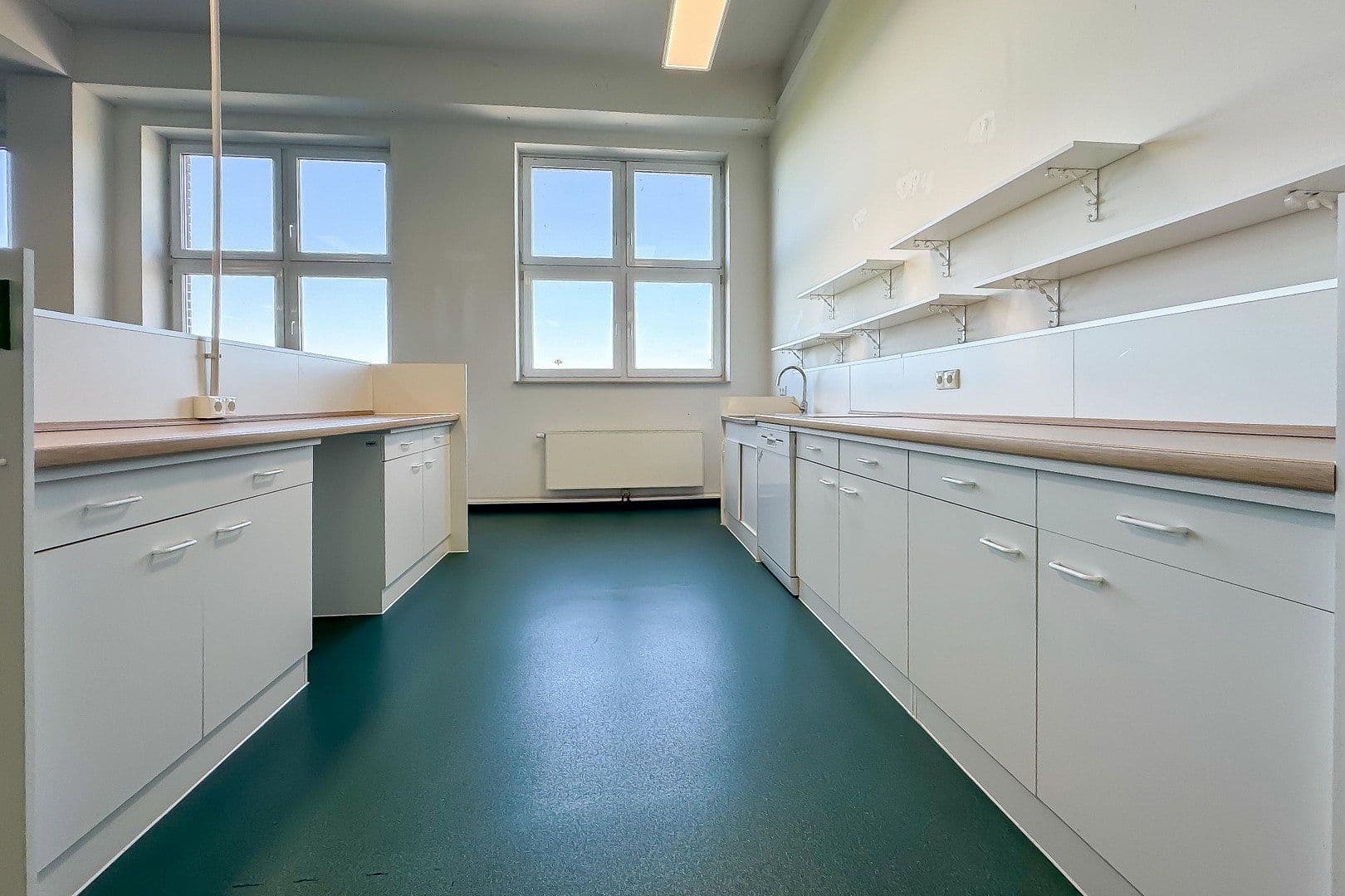Prenájom nebytového priestoru 195 m², Stockumer Straße 28, Witten, Severné Porýnie - Westfálsko Prenájom nebytového priestoru 195 m², Stockumer Straße 28, Witten, Severné Porýnie - Westfálsko
