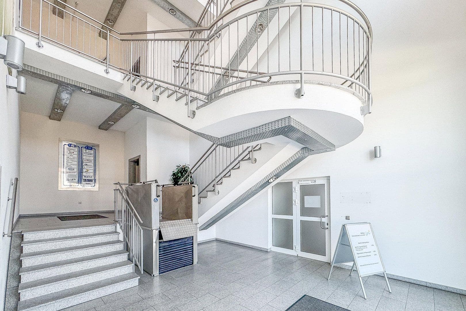 Prenájom nebytového priestoru 195 m², Stockumer Straße 28, Witten, Severné Porýnie - Westfálsko Prenájom nebytového priestoru 195 m², Stockumer Straße 28, Witten, Severné Porýnie - Westfálsko